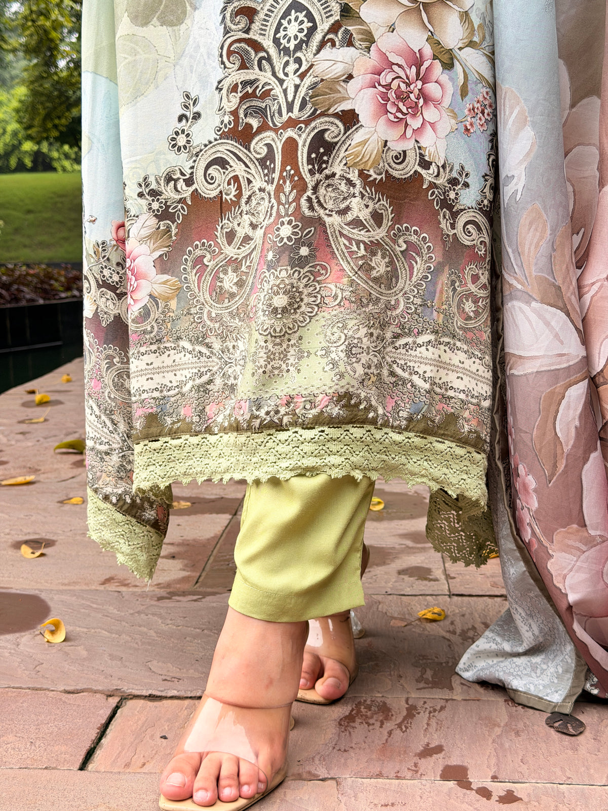 Floral print Suit With Dupatta
