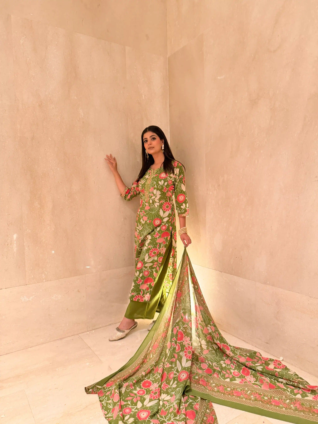 Floral print Suit With Dupatta

