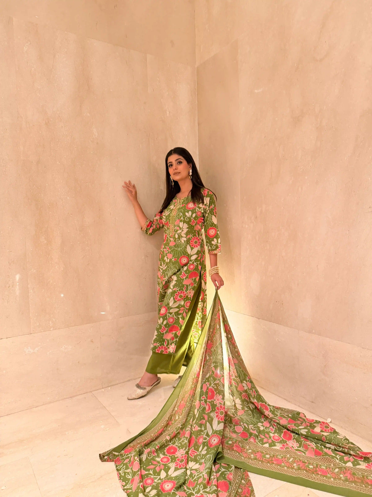 Floral print Suit With Dupatta
